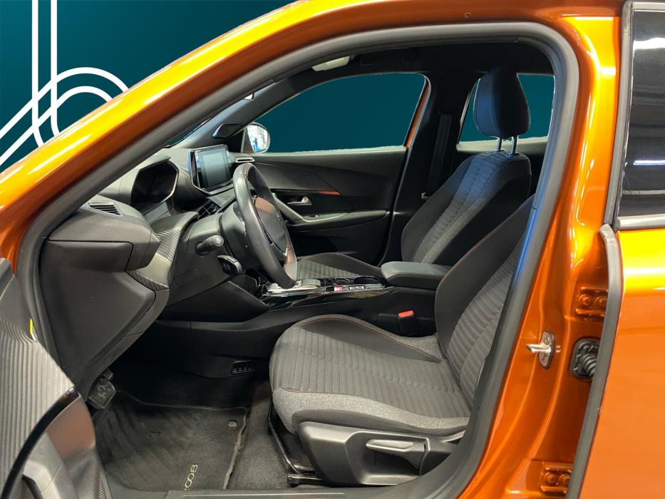 PEUGEOT e-2008 2023
