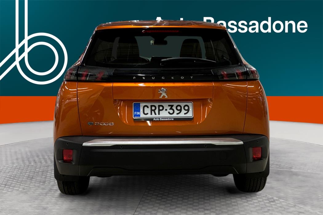 PEUGEOT e-2008 2023