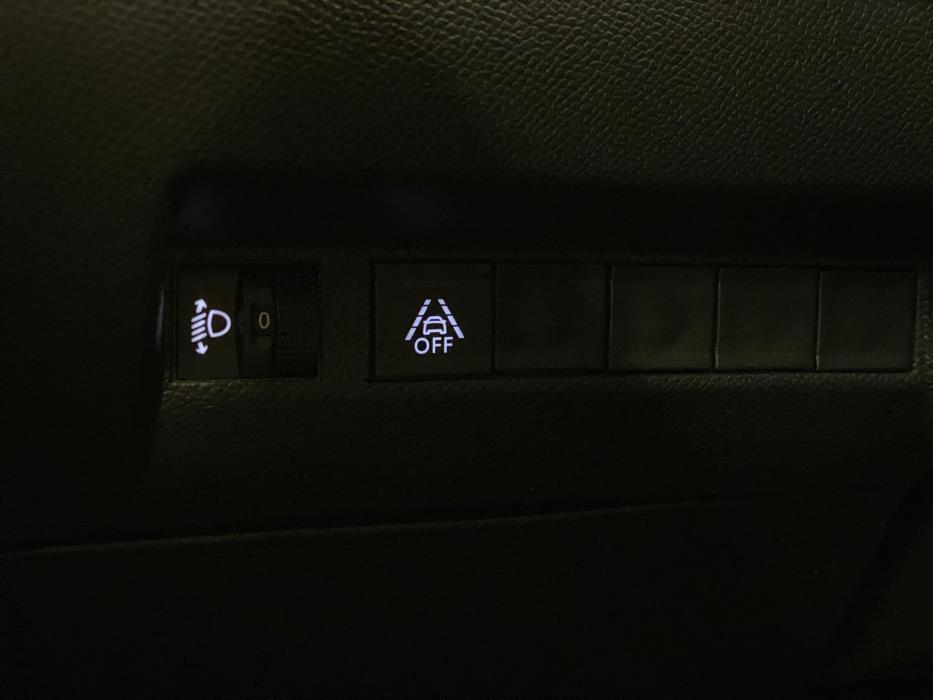 Peugeot e-2008 2023