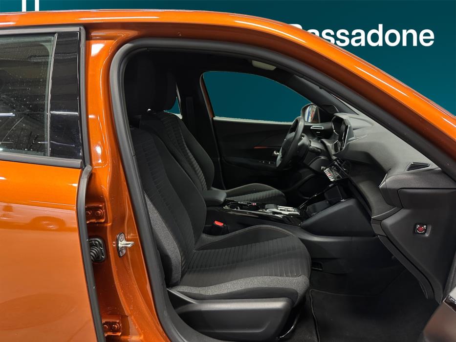 Peugeot e-2008 2023
