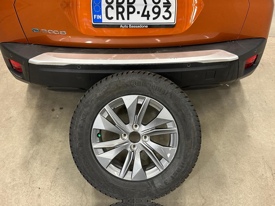Peugeot e-2008 2023