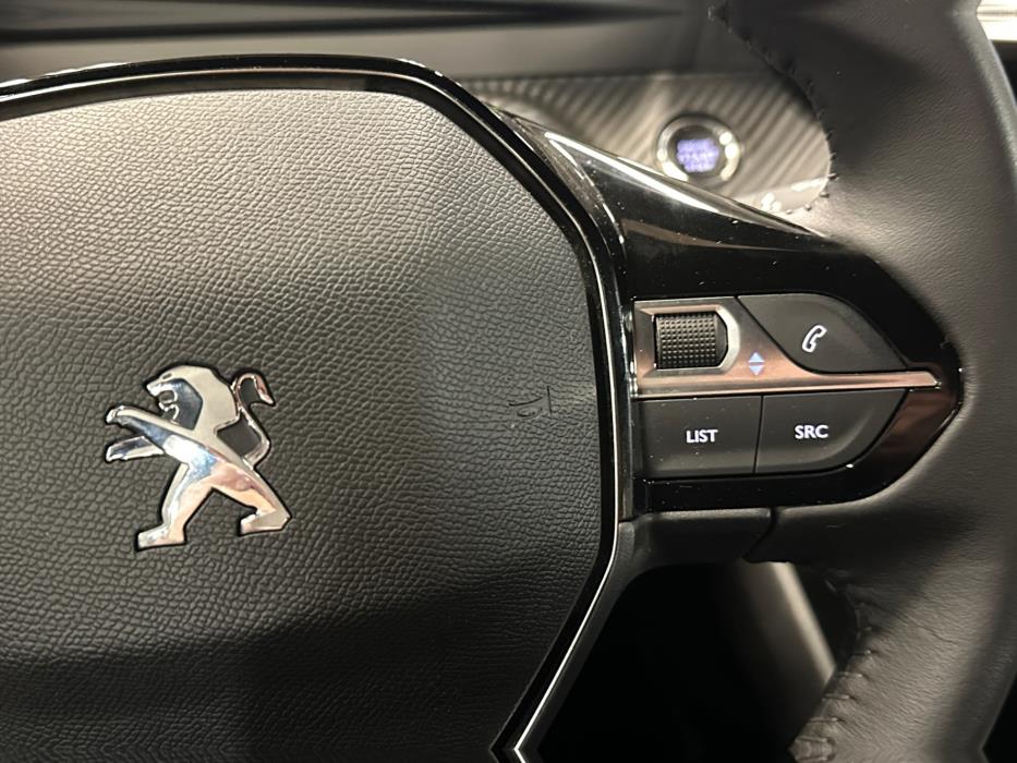 Peugeot e-2008 2023