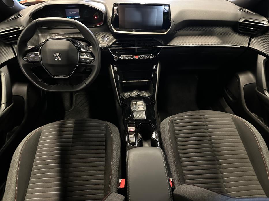 PEUGEOT e-2008 2023