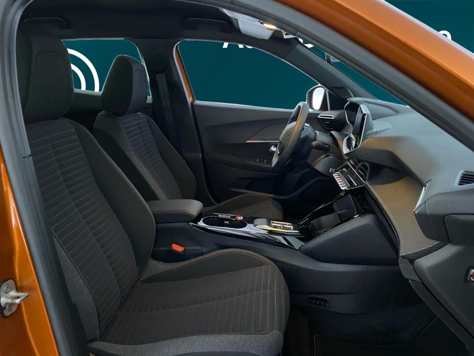 PEUGEOT e-2008 2023