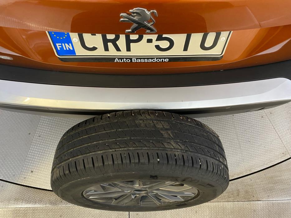 PEUGEOT e-2008 2023