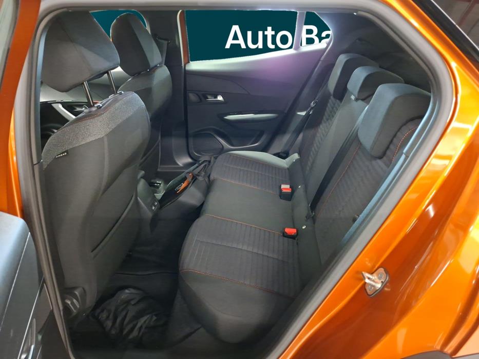 PEUGEOT e-2008 2023