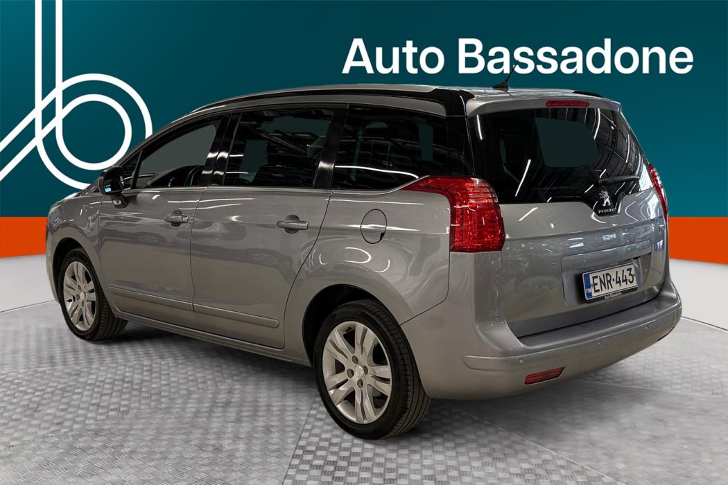 Peugeot 5008 2015