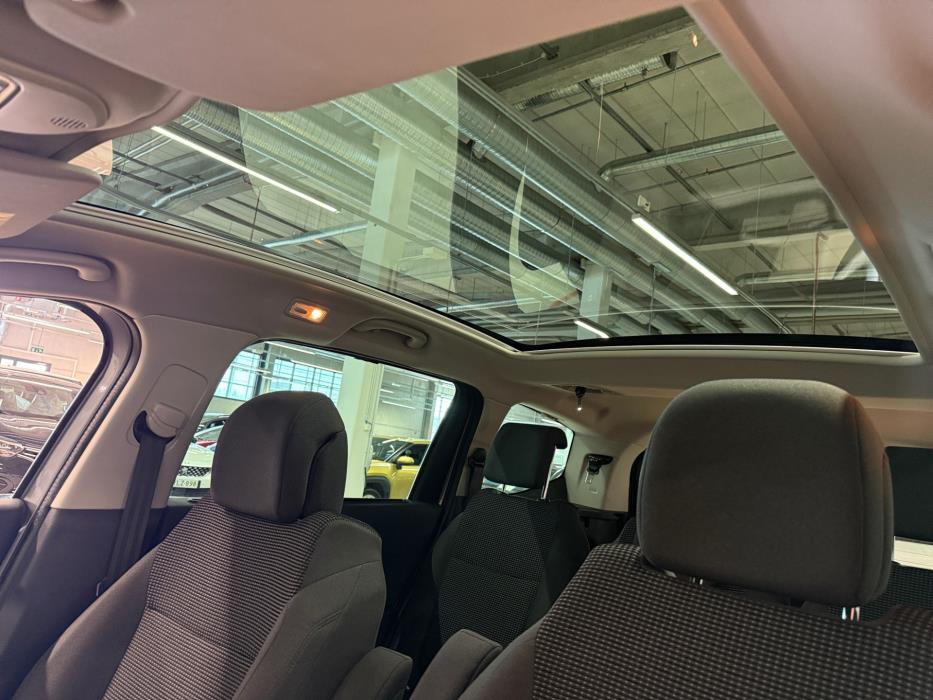 Peugeot 5008 2015