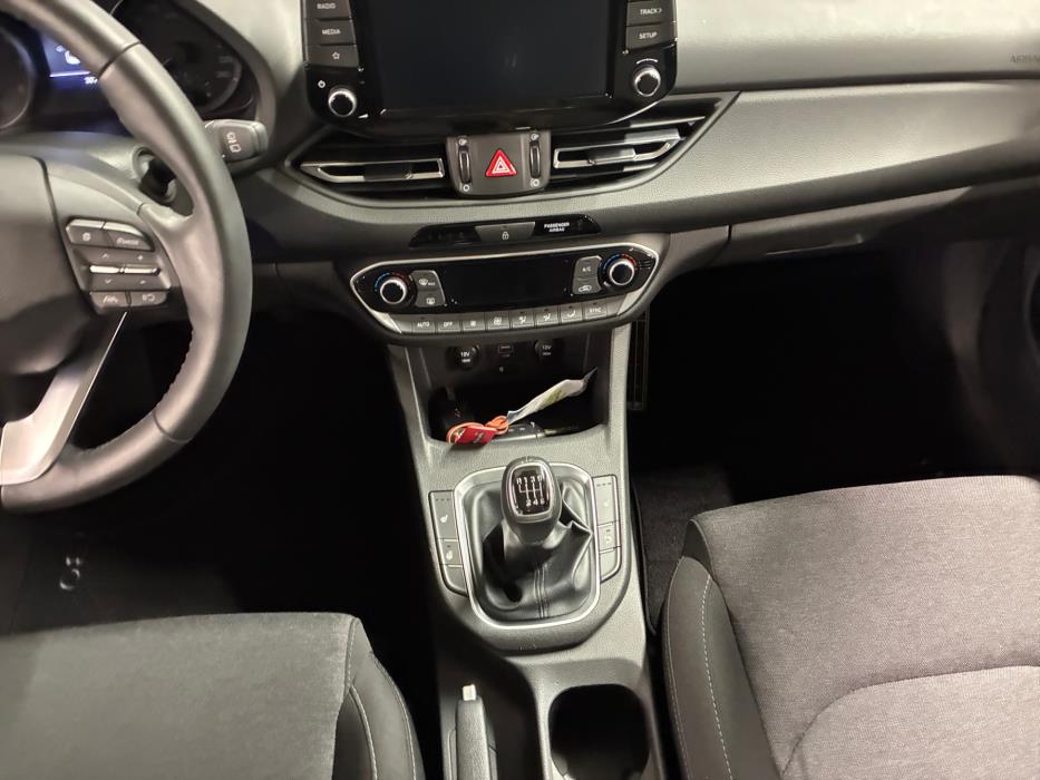 HYUNDAI i30 Hatchback 2023