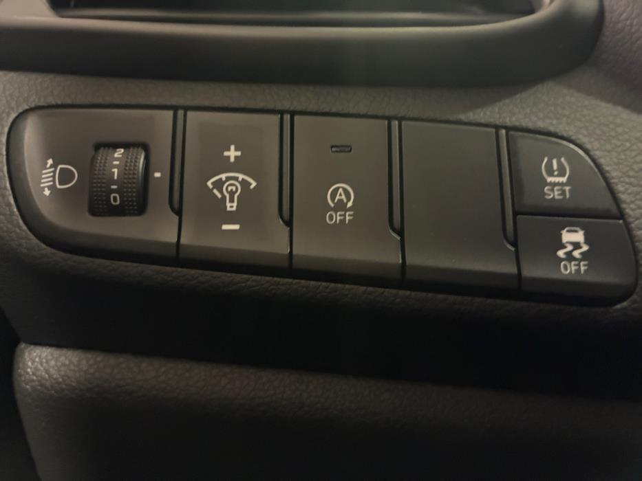 HYUNDAI i30 Hatchback 2023