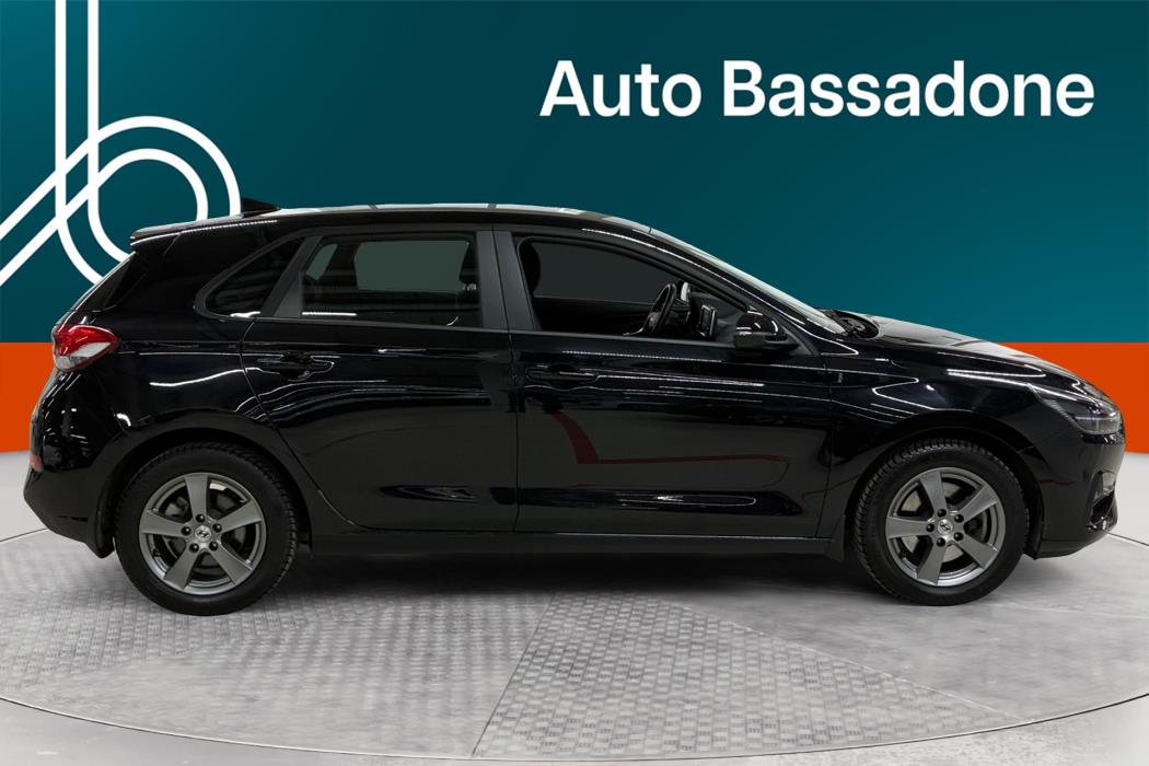 HYUNDAI i30 Hatchback 2023