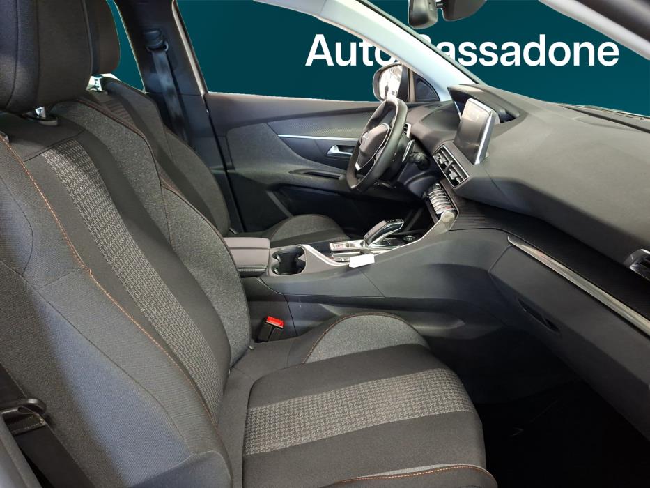 Peugeot 3008 2022