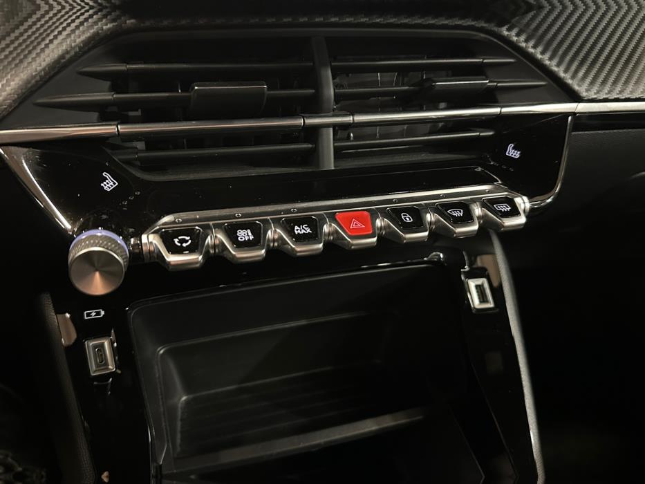 Peugeot e-2008 2023