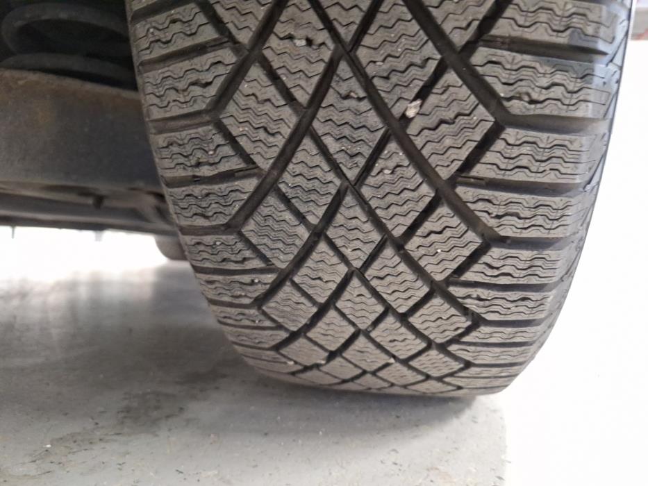 VOLKSWAGEN Beetle 2017