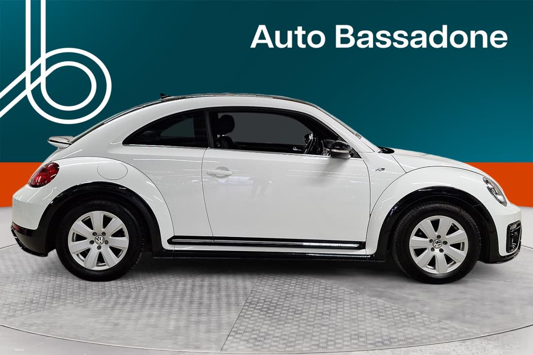 VOLKSWAGEN Beetle 2017