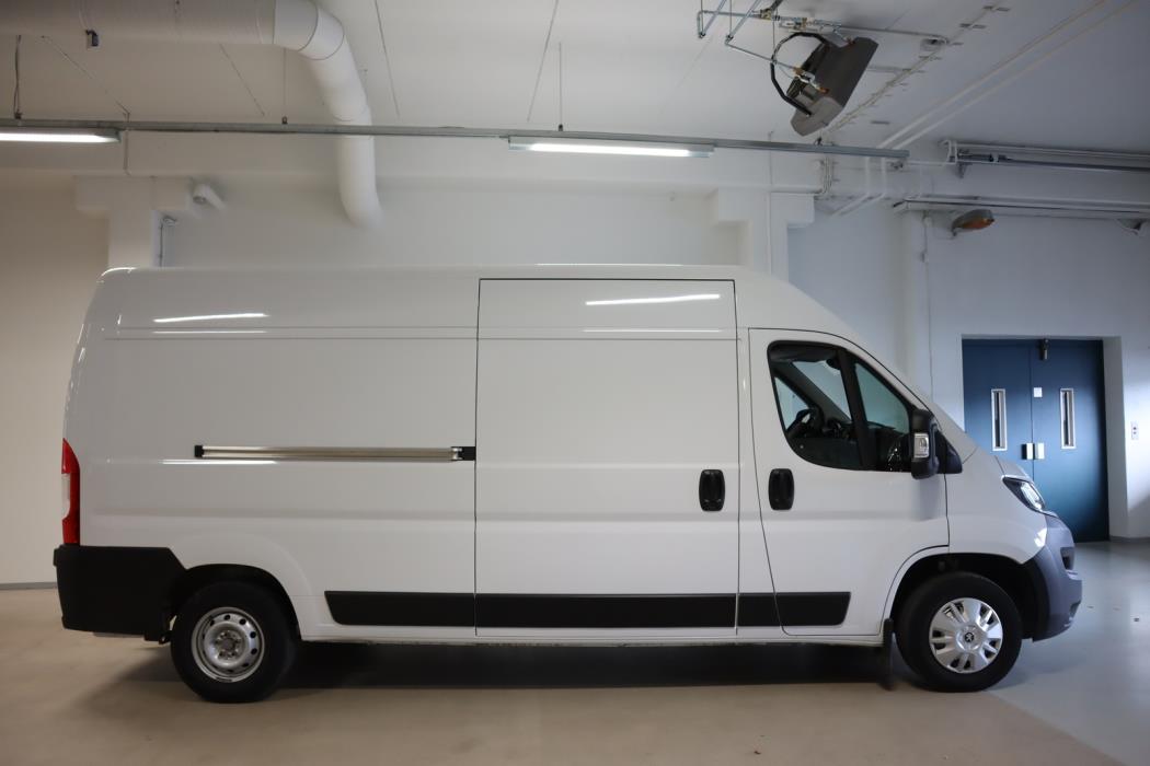 PEUGEOT Boxer 2023