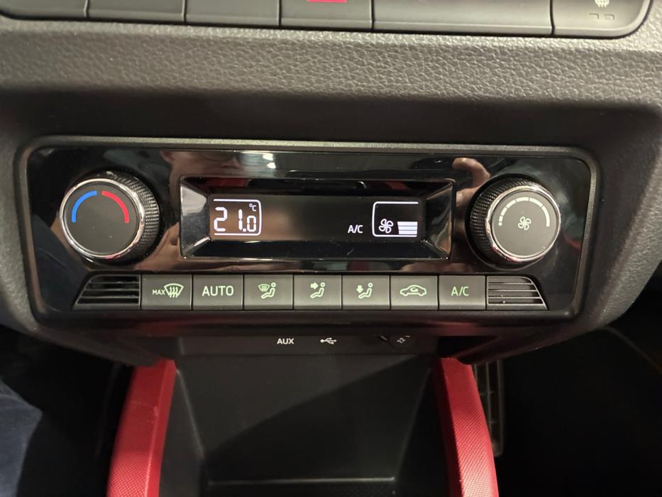 SKODA Fabia 2016