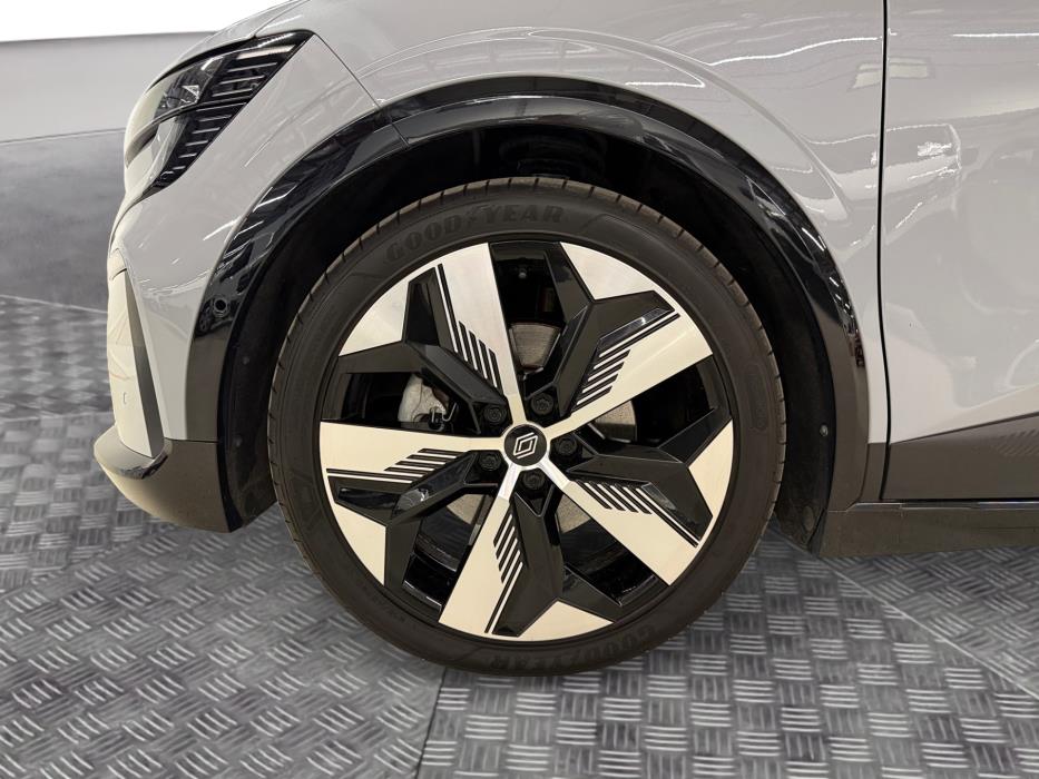 RENAULT Megane 2023