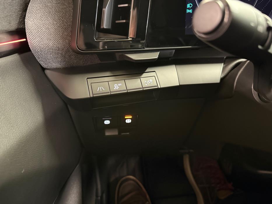 RENAULT Megane 2023
