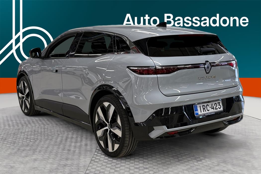 RENAULT Megane 2023
