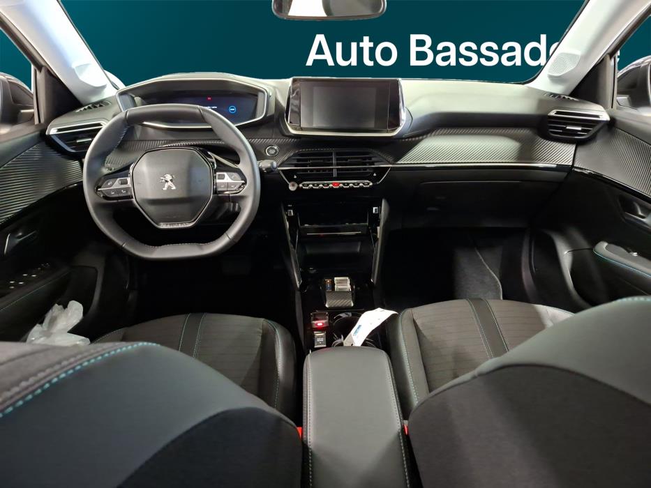 PEUGEOT e-208 2023