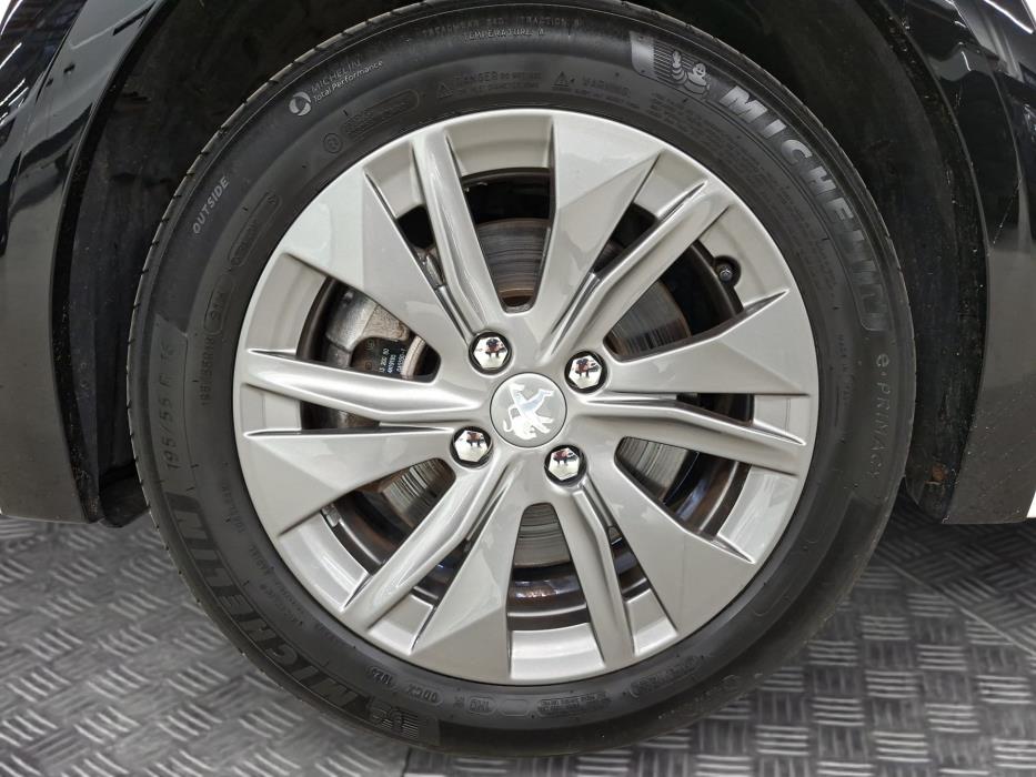 PEUGEOT e-208 2023