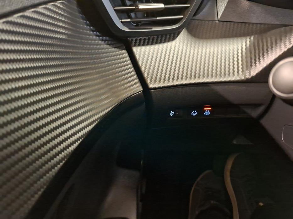 PEUGEOT e-208 2023