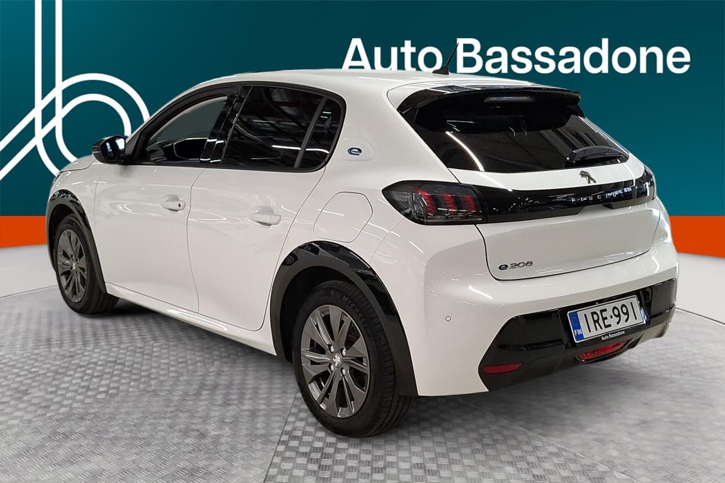 PEUGEOT e-208 2023