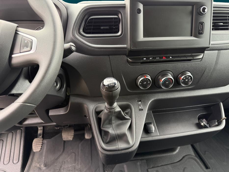 RENAULT Master 2023
