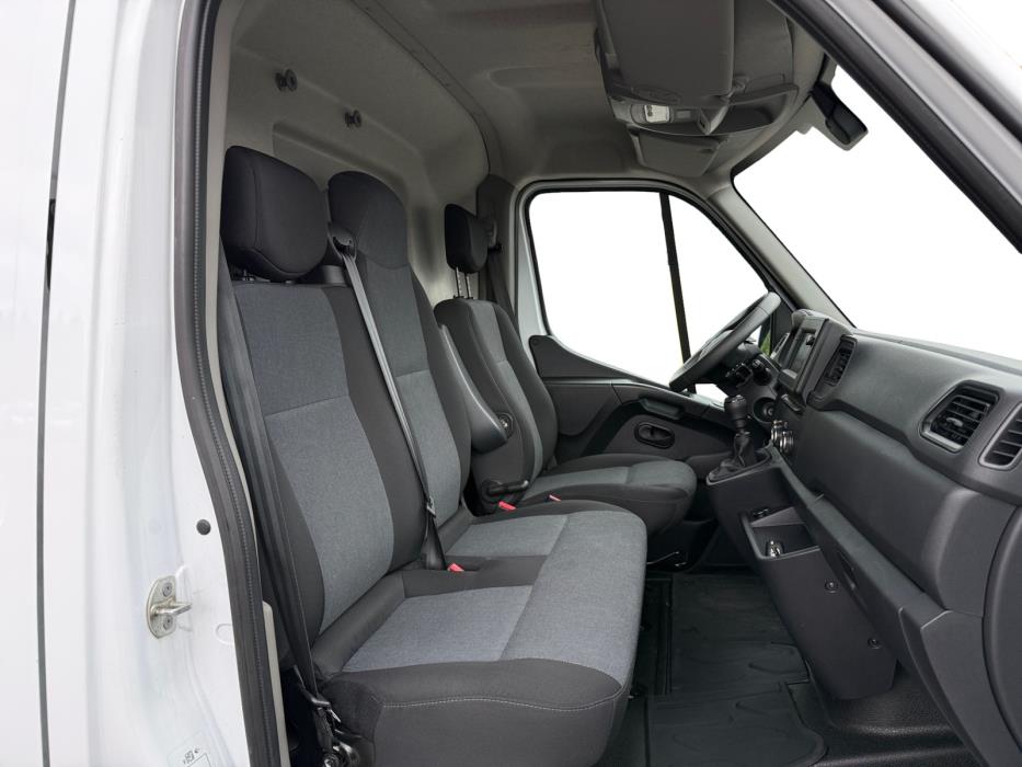 RENAULT Master 2023