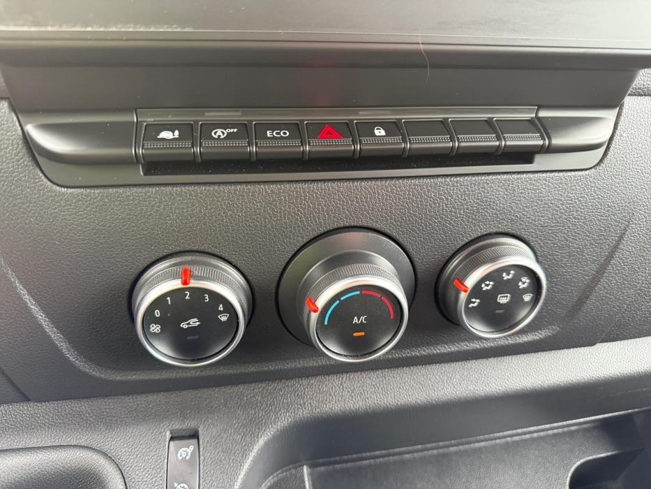 RENAULT Master 2023