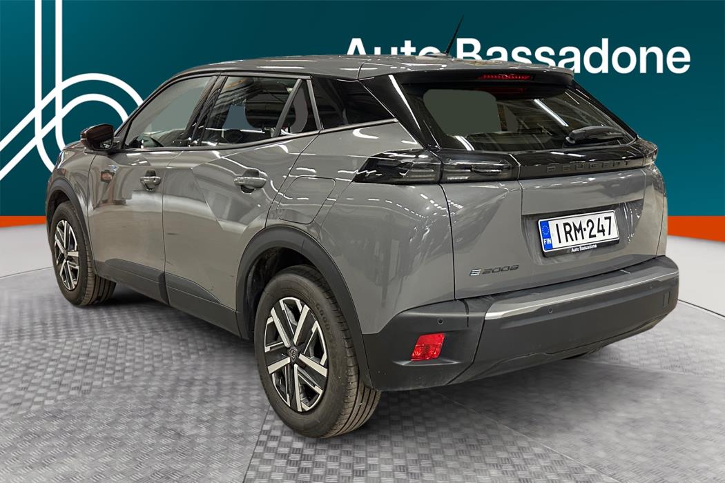 PEUGEOT e-2008 2023