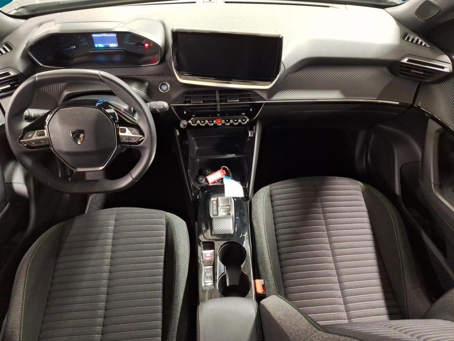 PEUGEOT e-2008 2023