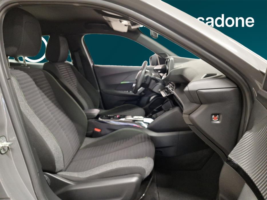 PEUGEOT e-2008 2023