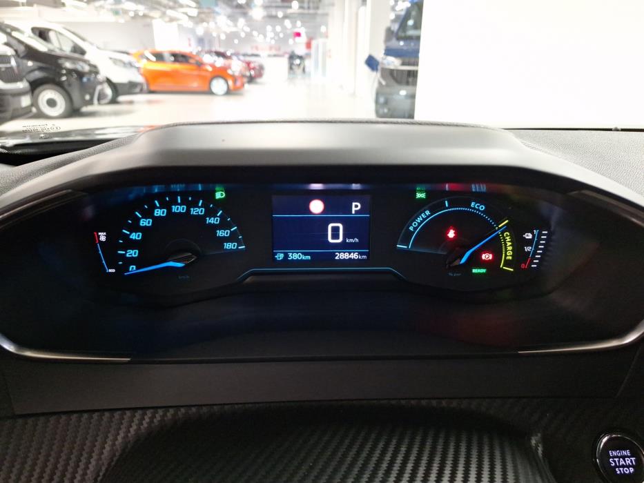 PEUGEOT e-2008 2023