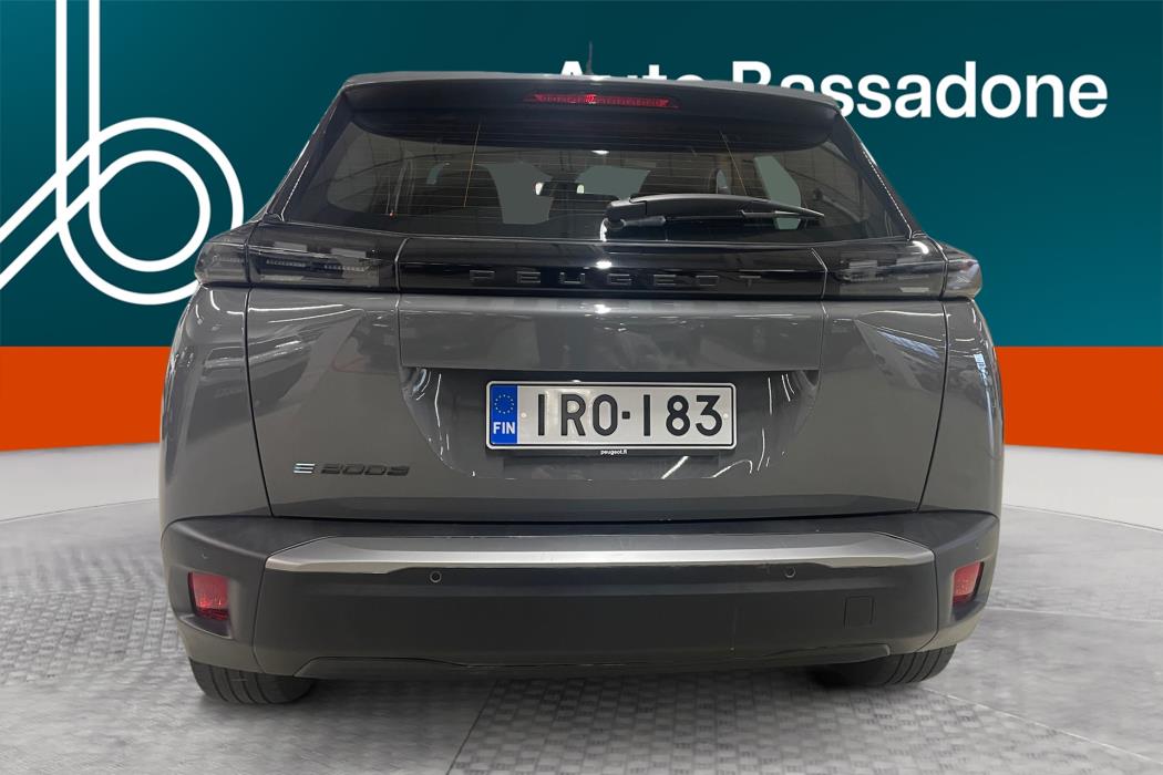 PEUGEOT e-2008 2023