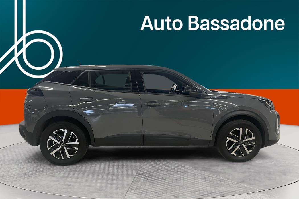 PEUGEOT e-2008 2023