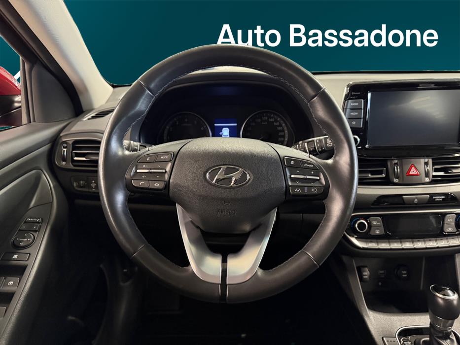 HYUNDAI i30 Hatchback 2022