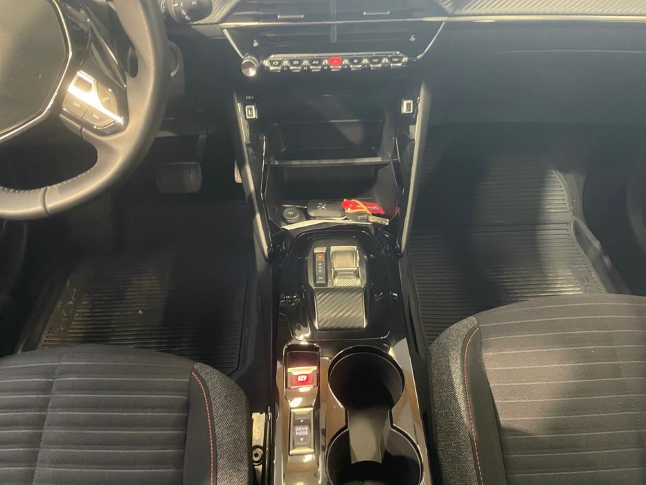 PEUGEOT 208 2022