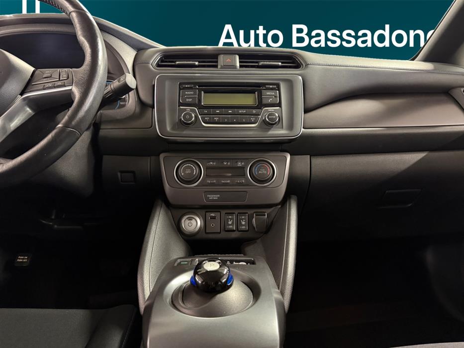 NISSAN Leaf 2021
