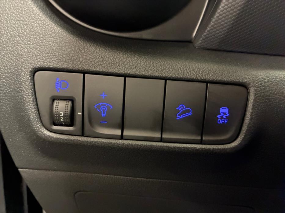 HYUNDAI KONA 2021