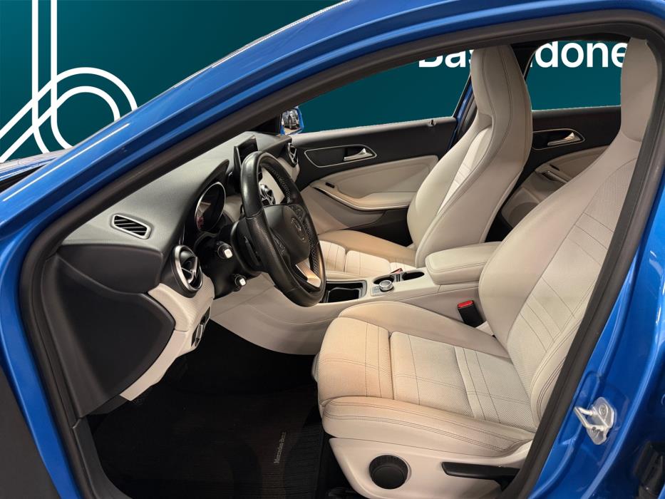 MERCEDES-BENZ A 2016