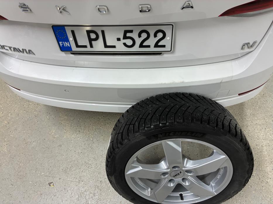 SKODA Octavia 2021