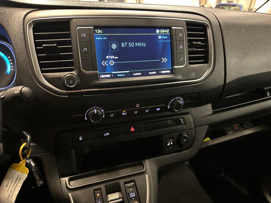 Peugeot e-Expert 2024