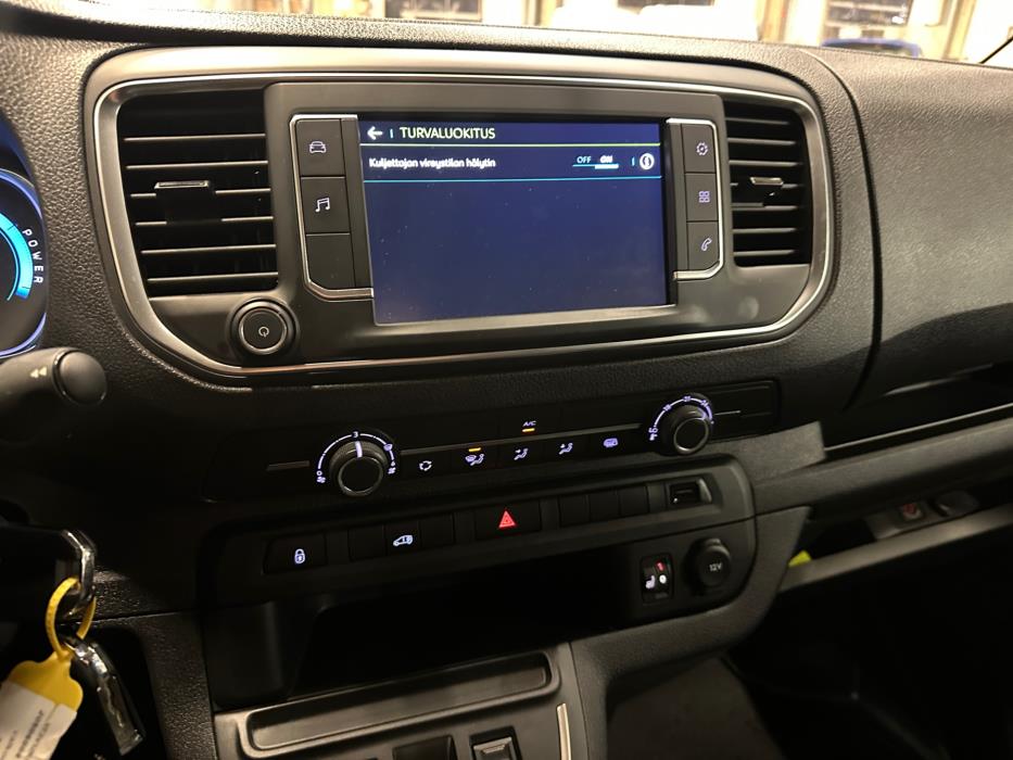 Peugeot e-Expert 2024