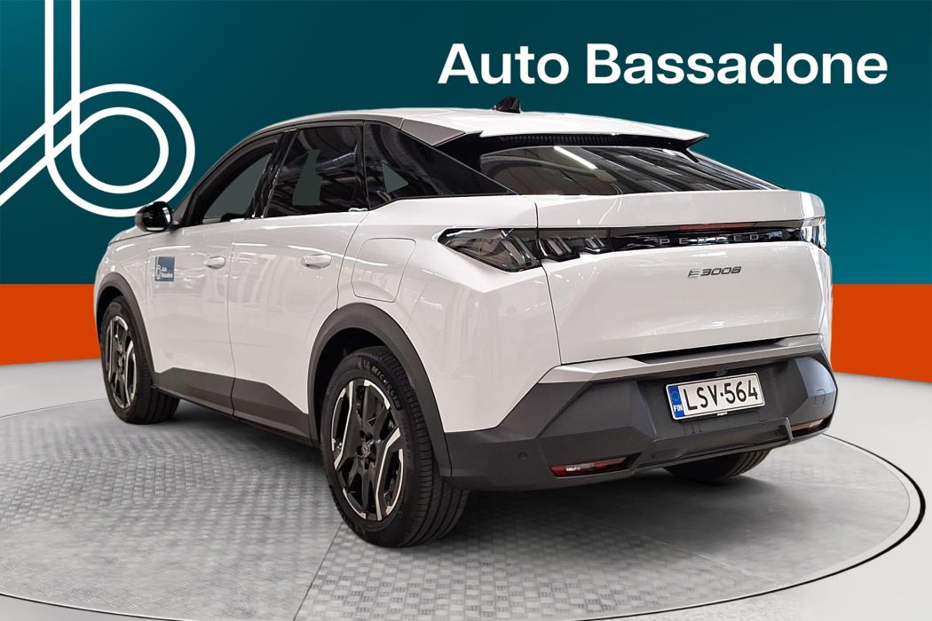 Peugeot E-3008 2025