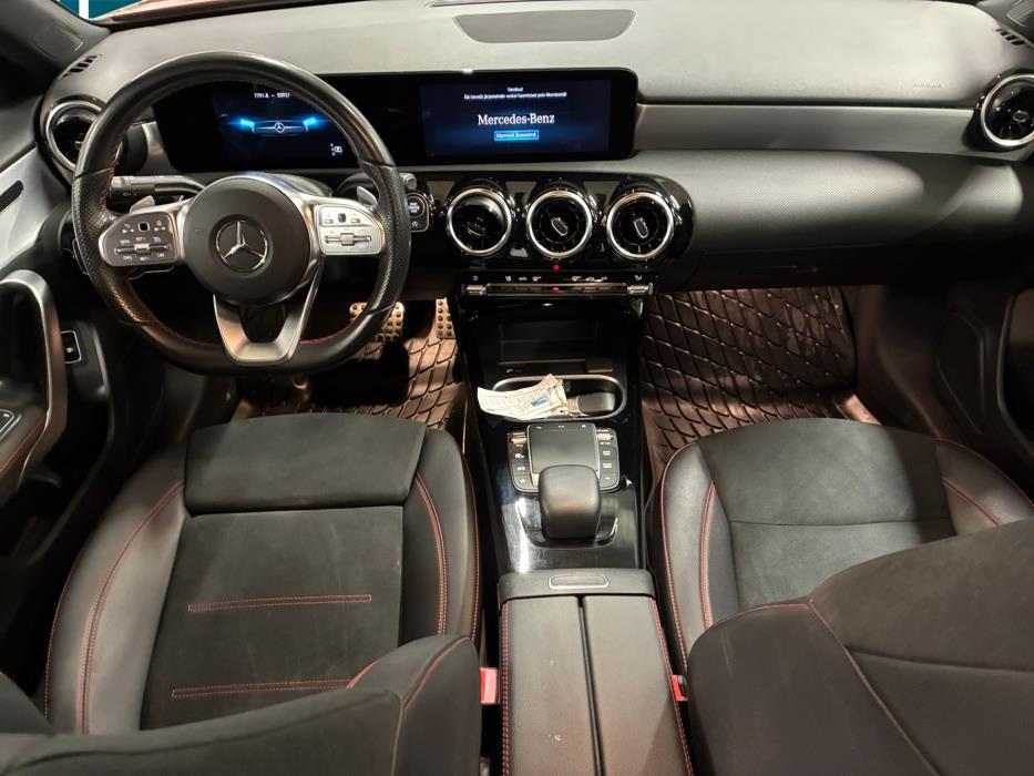 MERCEDES-BENZ A 2022