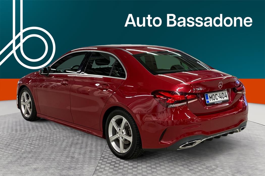 MERCEDES-BENZ A 2022