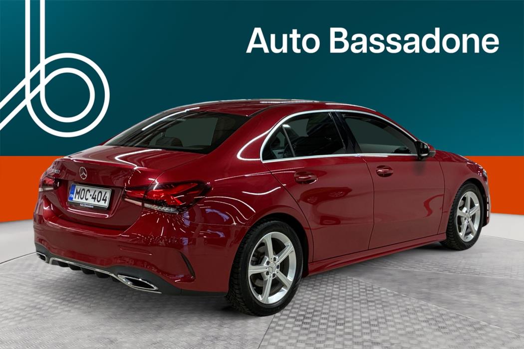 MERCEDES-BENZ A 2022