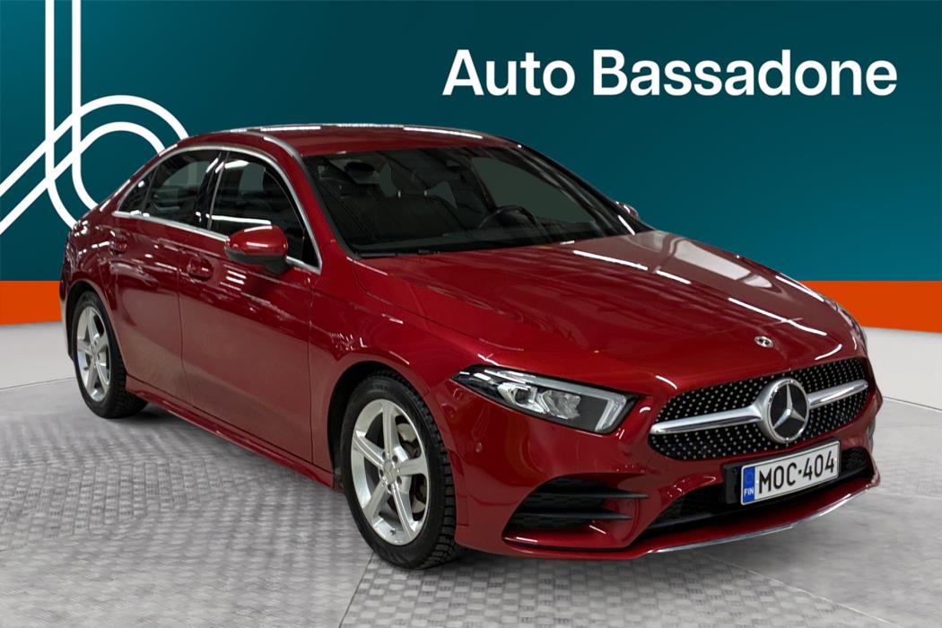 MERCEDES-BENZ A 2022